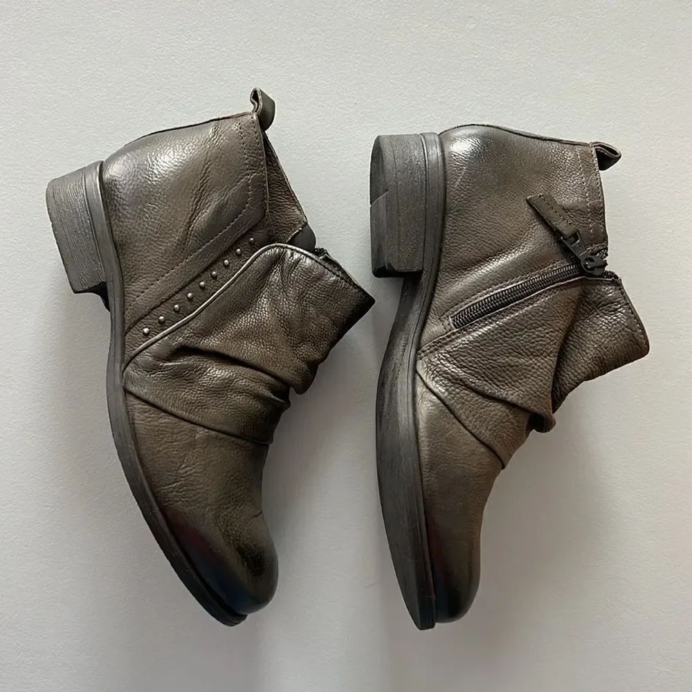 New Miz Mooz Women's Snap Wide Bootie in Ash Size 38 Wide